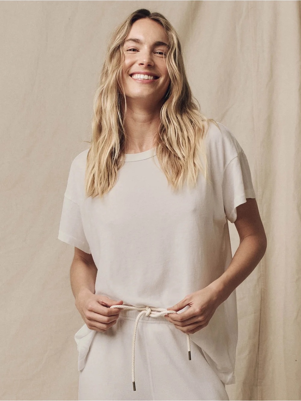 NWT THE GREAT. The Boxy Crew In Washed White Size 1